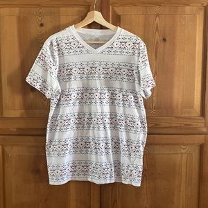 Urban Outfitters Blue Crown T shirt Large southwest design excellent condition